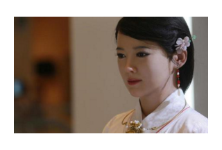 【快訊】科技元素點亮達沃斯 美女機器人引圍觀