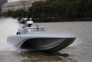 【視野】英國皇家海軍最新型MAST無人駕駛快艇現(xiàn)身泰晤士河