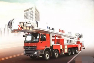 “中國(guó)制造”超高米數(shù)登高平臺(tái)消防車破冰國(guó)內(nèi)市場(chǎng)