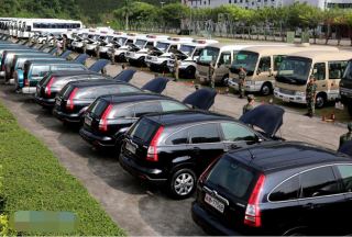 【組圖】深圳另類車展：悍馬突擊車,、防爆車上陣
