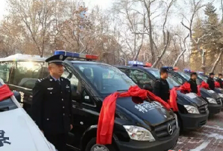 【聚焦】價值300萬的八輛奔馳警車助力新疆石河子市公安局