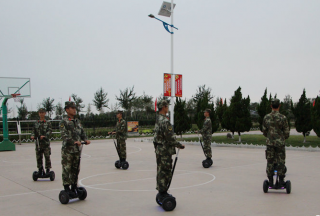 【組圖】武警北京總隊(duì)最新引進(jìn)警用平衡執(zhí)勤車(chē)