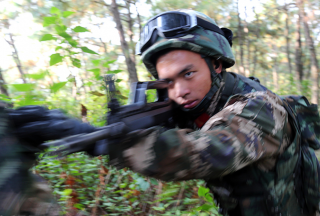 【多圖】 武警涼山支隊(duì)攜精良裝備啟動(dòng)“魔鬼周”極限訓(xùn)練 顯真男硬漢,！