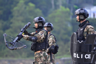 【多圖】演練咋還“飛”起來了？反恐尖兵果然厲害