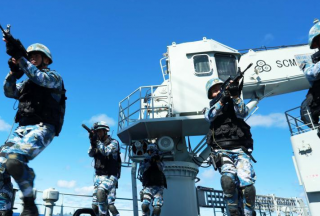 中國南海艦隊(duì)在東印度洋組織反恐反劫持演練 場(chǎng)面震撼,！