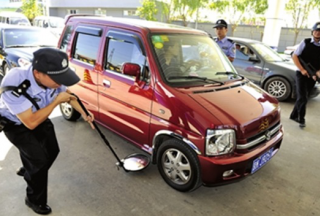 【新品首發(fā)】海康威視：線陣相機(jī)助力車底檢測(cè)“一覽無余”
