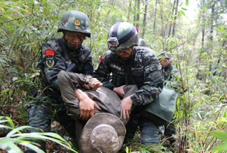 【多圖】武警福建總隊(duì)潛入深山開展反恐實(shí)戰(zhàn)訓(xùn)練