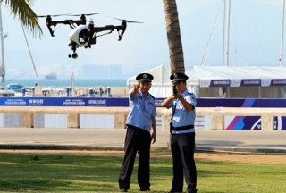 【聚焦】三亞警方無人機(jī)反制槍23日正式投入使用
