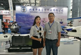 【視頻|尖兵之翼】北京華翼星空：兩款“賽鷹”系列無人機(jī)霸氣亮相,，眾多人氣圍觀駐足,！