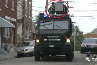 【震驚】美國警察竟然用這種警用裝備對(duì)付抗議民眾
